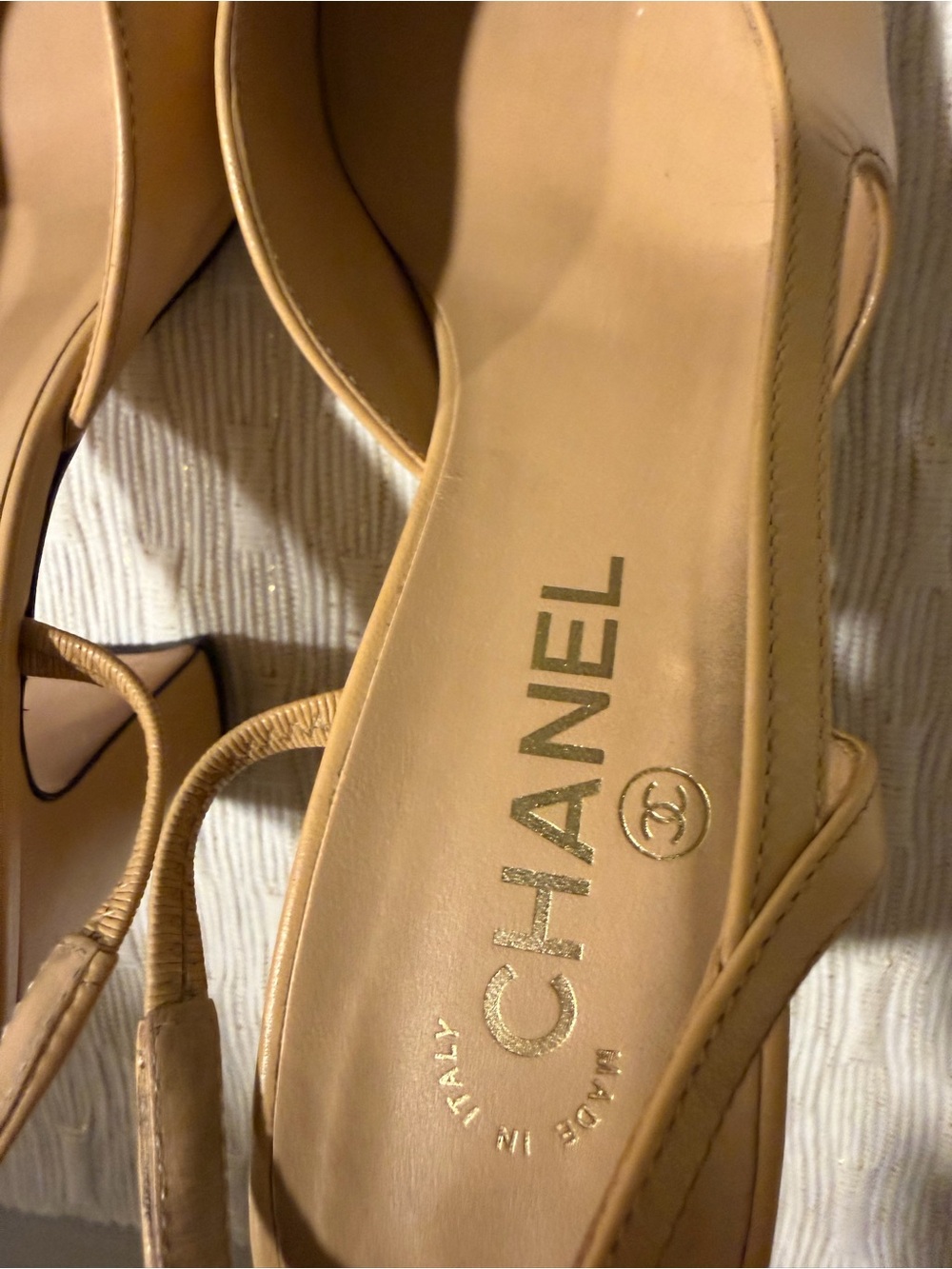CHANEL Authentic Tan/Black Leather Slingback Block Heels Size 38 - Picture 7 of 13